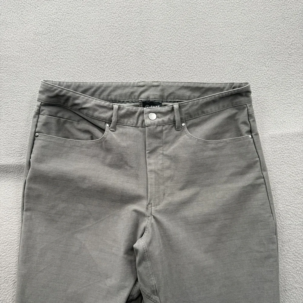 Cuts Pants Mens 34x32 (Fits 34/30) Gray Slim Fit Stretch Chino Golf Office.